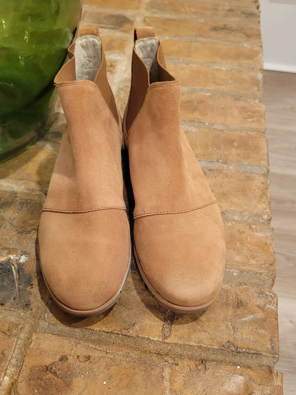 Sorel Women's Tan Suede Chelsea Winter Boots - Picture 1 of 6